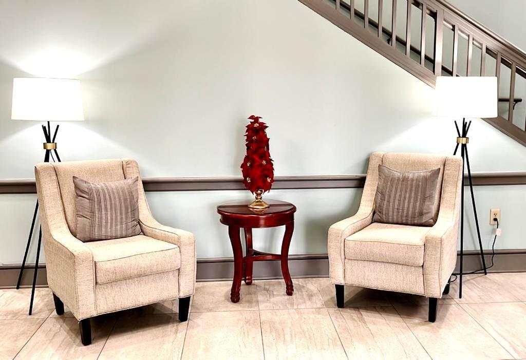 פלורנס Clarion Inn & Suites מראה חיצוני תמונה
