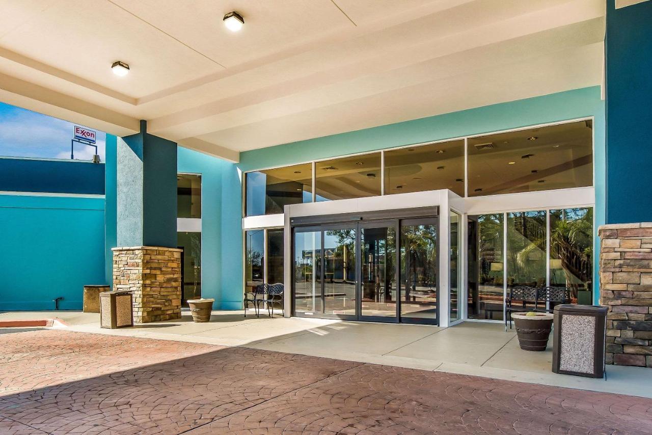 פלורנס Clarion Inn & Suites מראה חיצוני תמונה