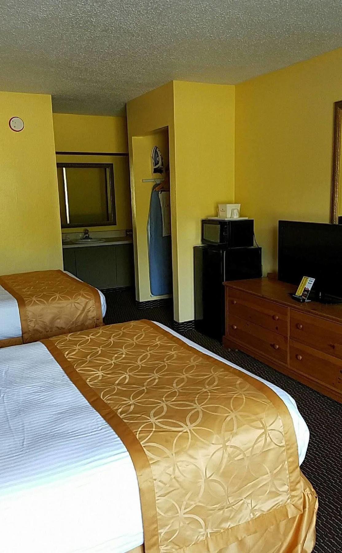 פלורנס Clarion Inn & Suites מראה חיצוני תמונה